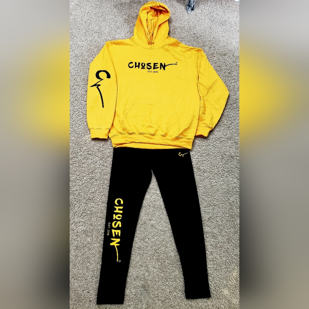 Clothes - Picture 3 of 4